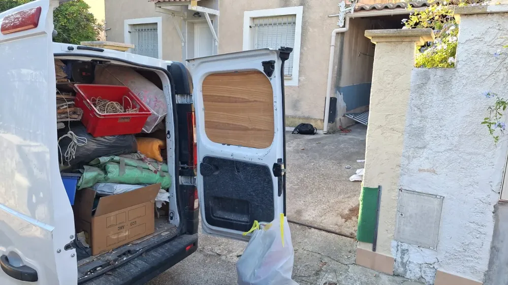 Débarras à Saint Victoret (2)